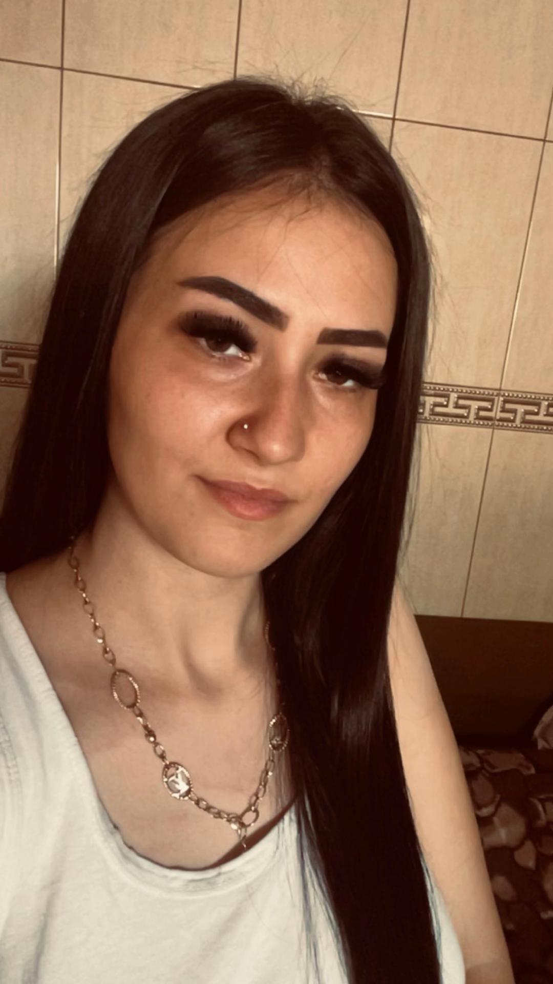 @nicoleta