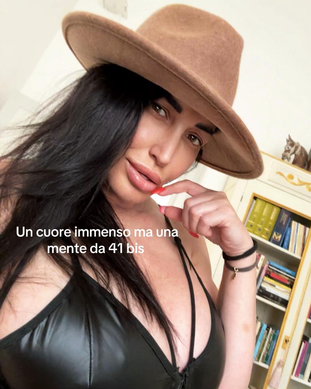 @laura