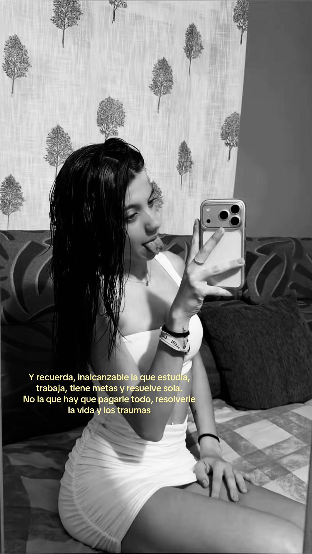 @laraaciid_