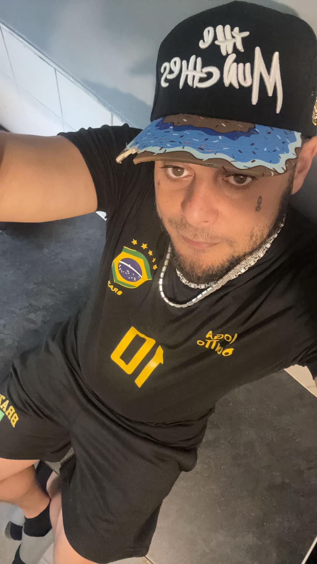 @Benjinmyles🇬🇩🏴