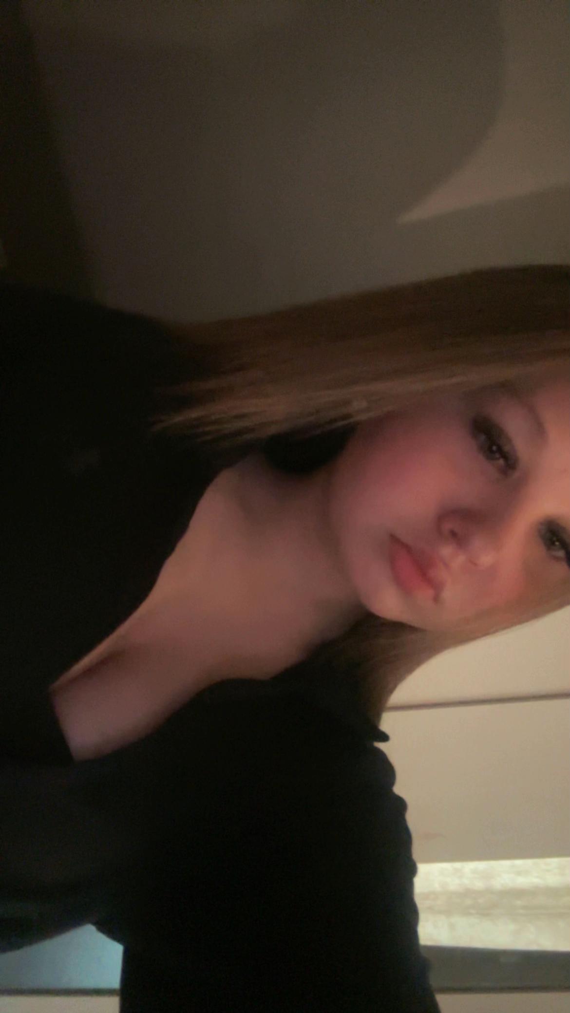 @𝐿𝑖𝑙𝑙𝑦 🤍