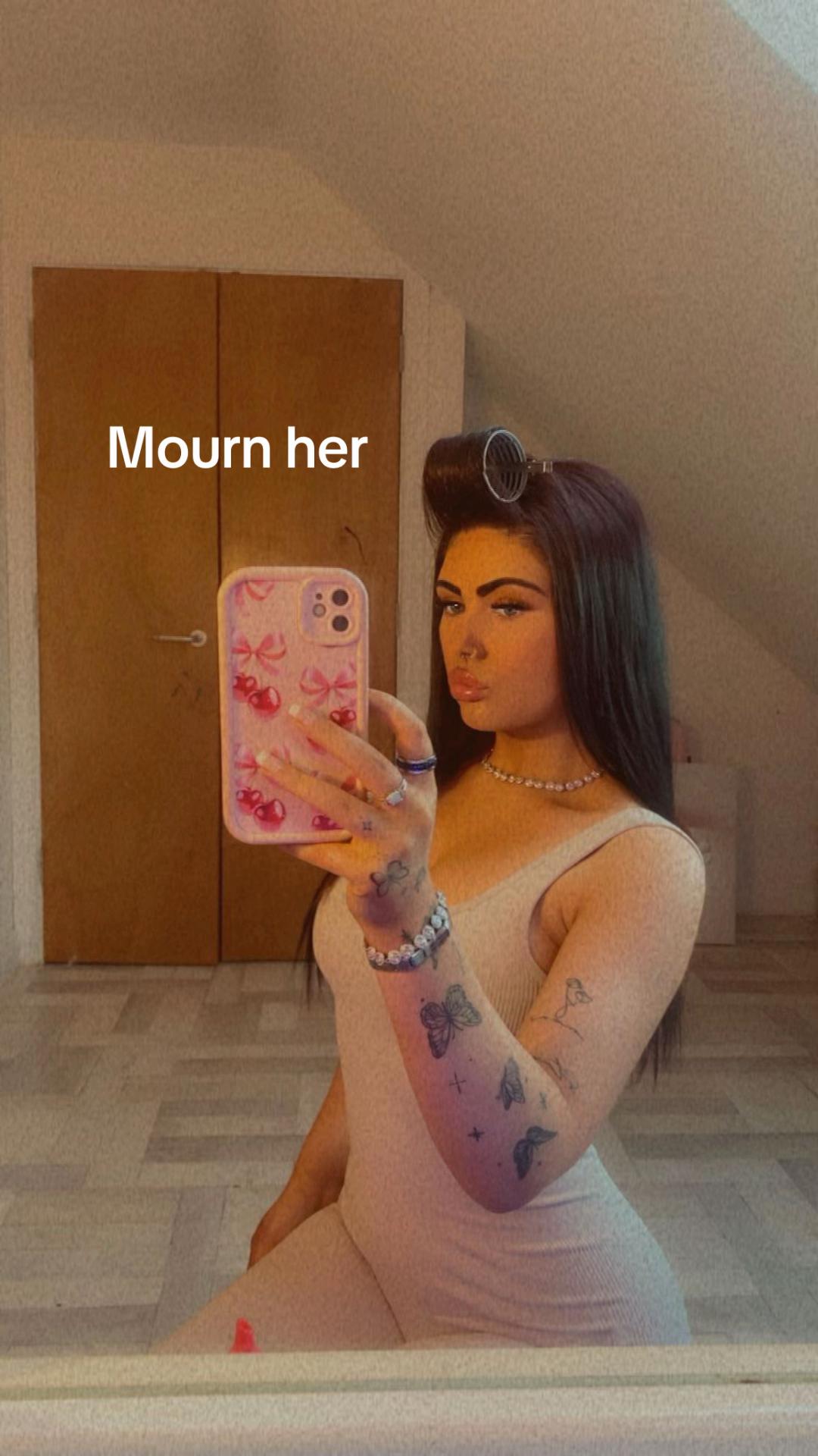 @Laura🩶✨