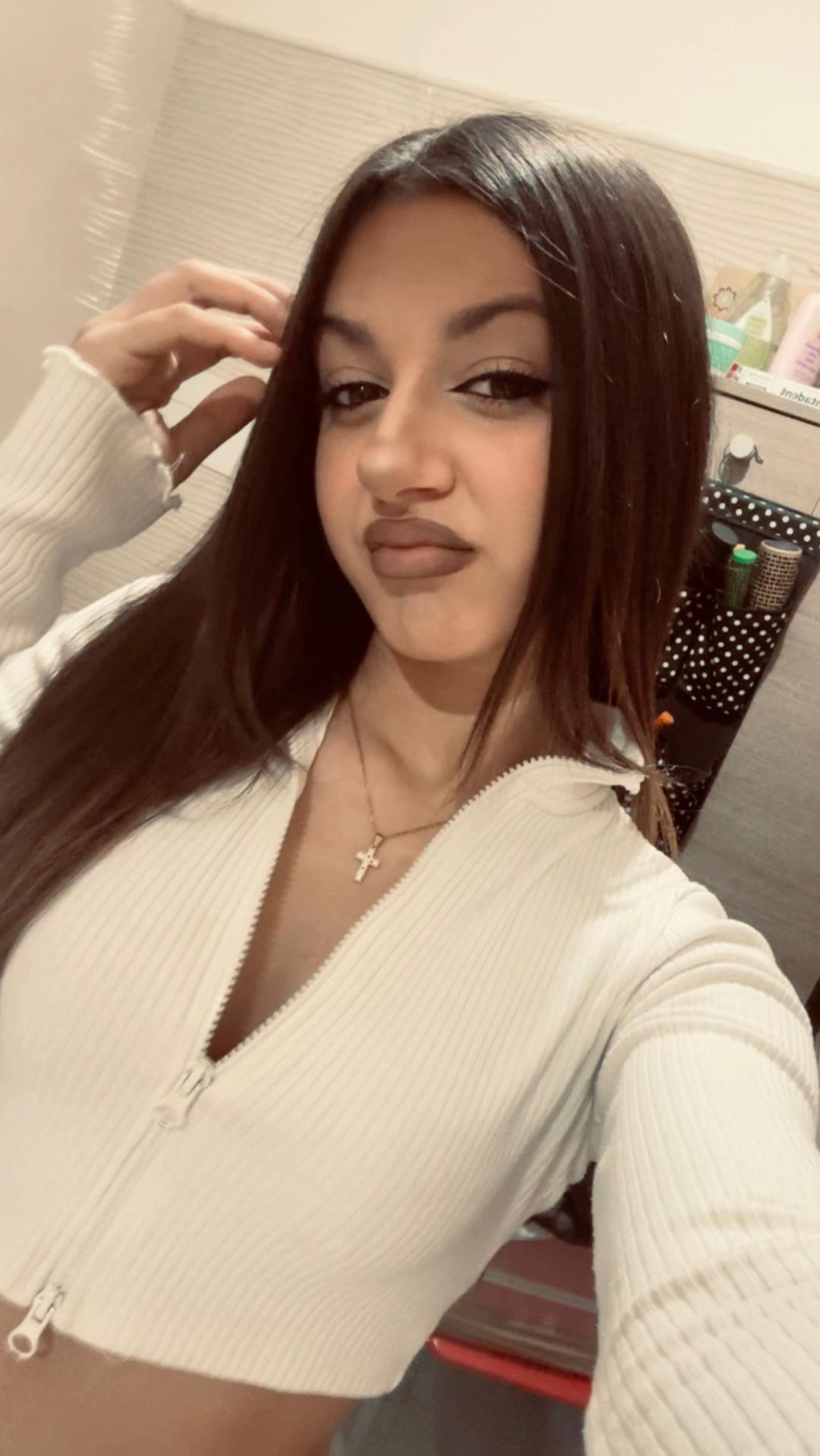 @👸🏽