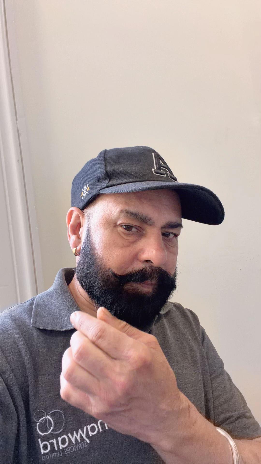 @Aman Grewal 🇬🇧