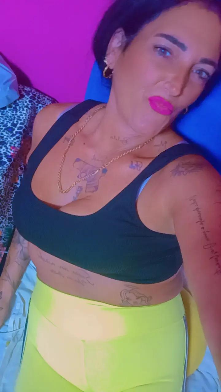 @ana cabello