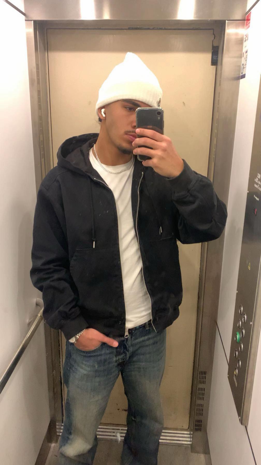 @Mo1of1