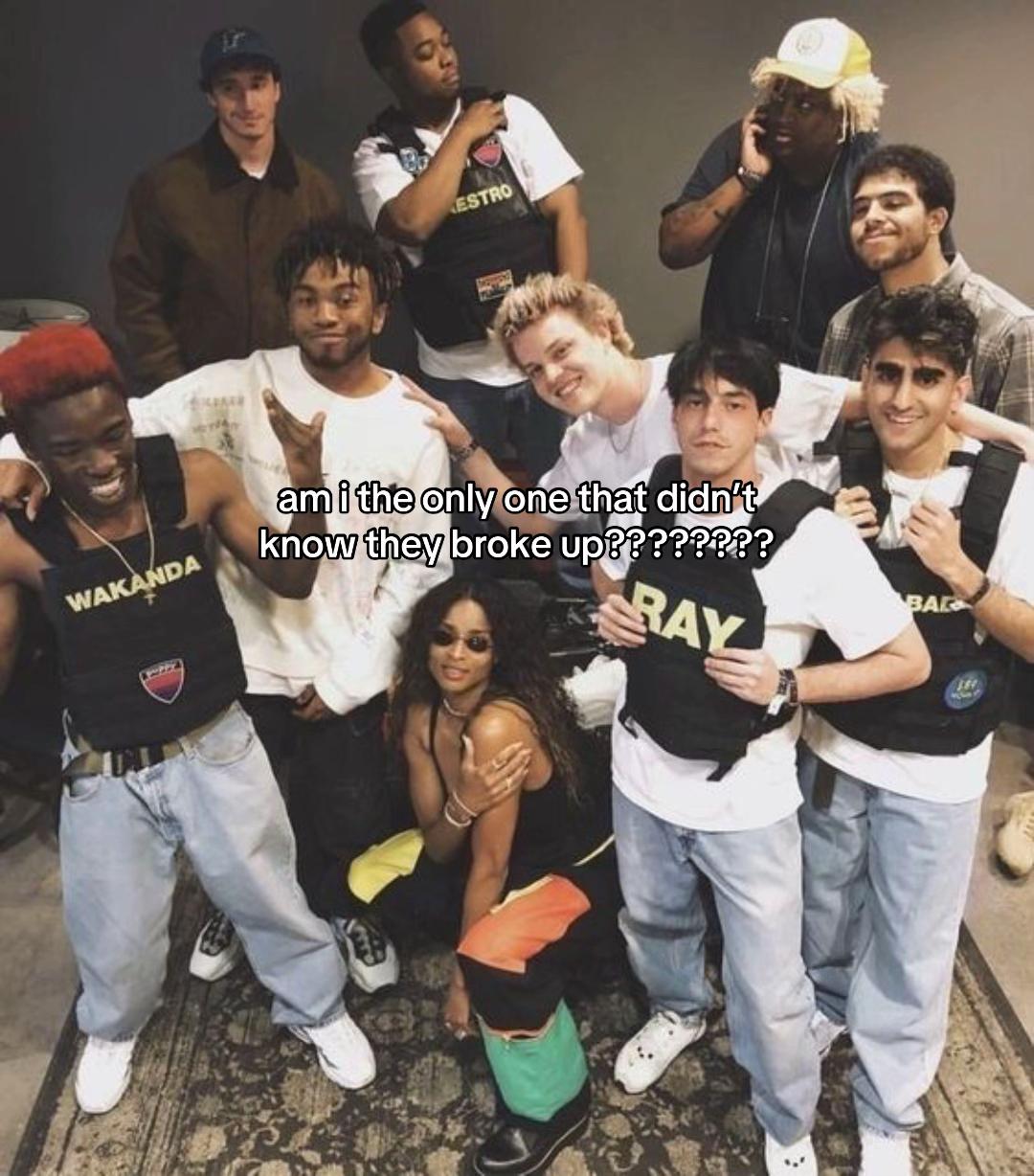 @⠀