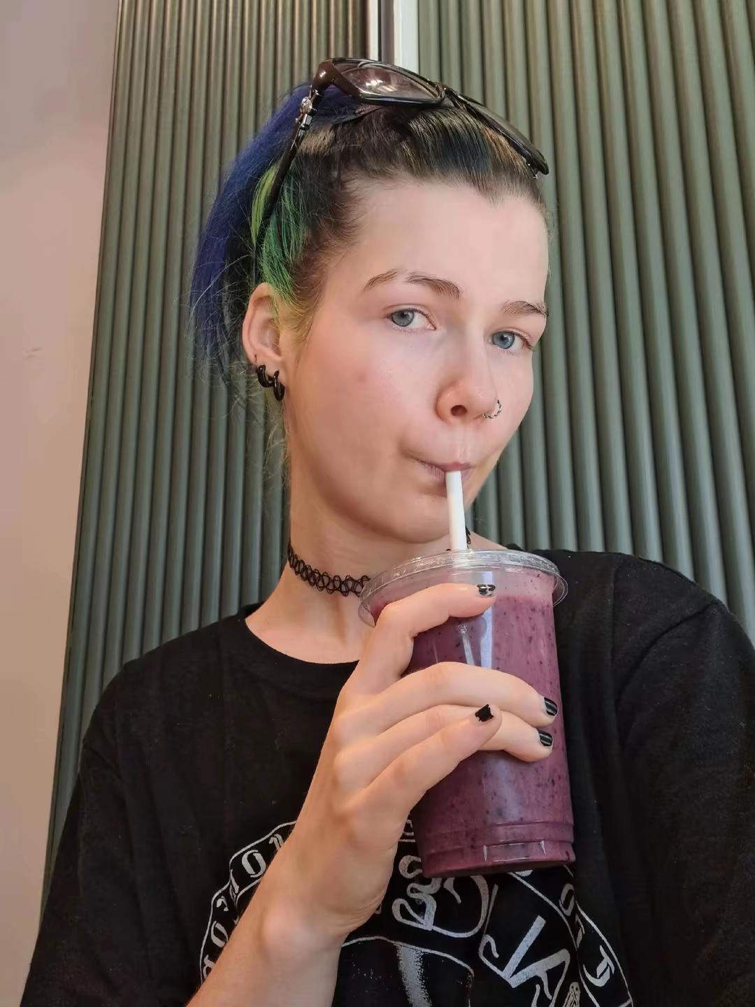 @Chriss