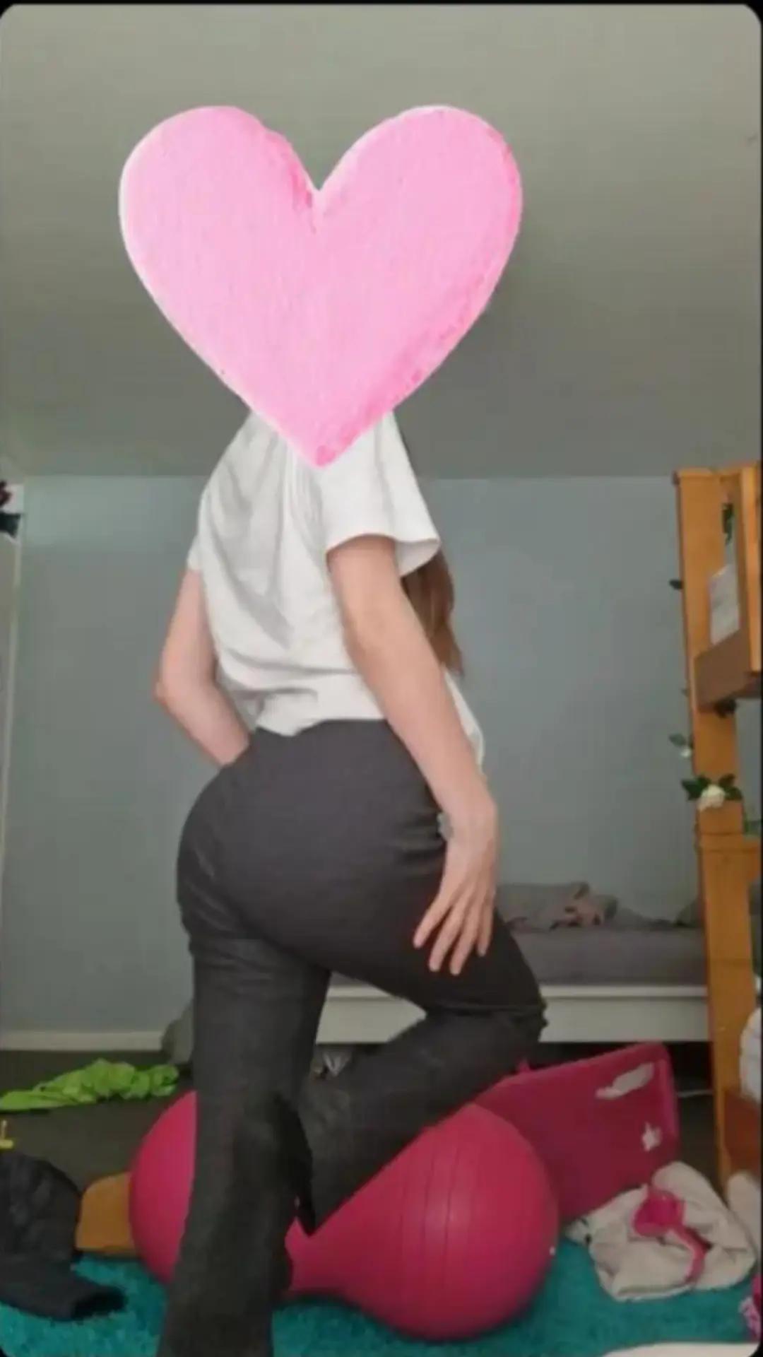 @hotbabeshouts