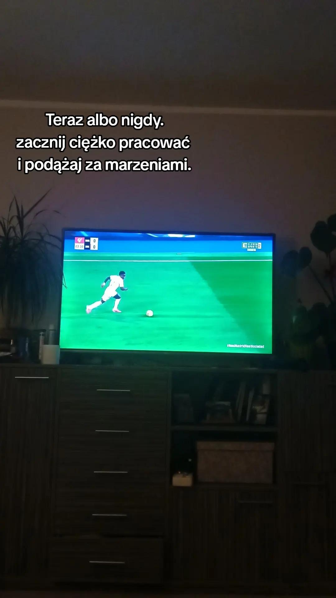 @zs_wiktorr