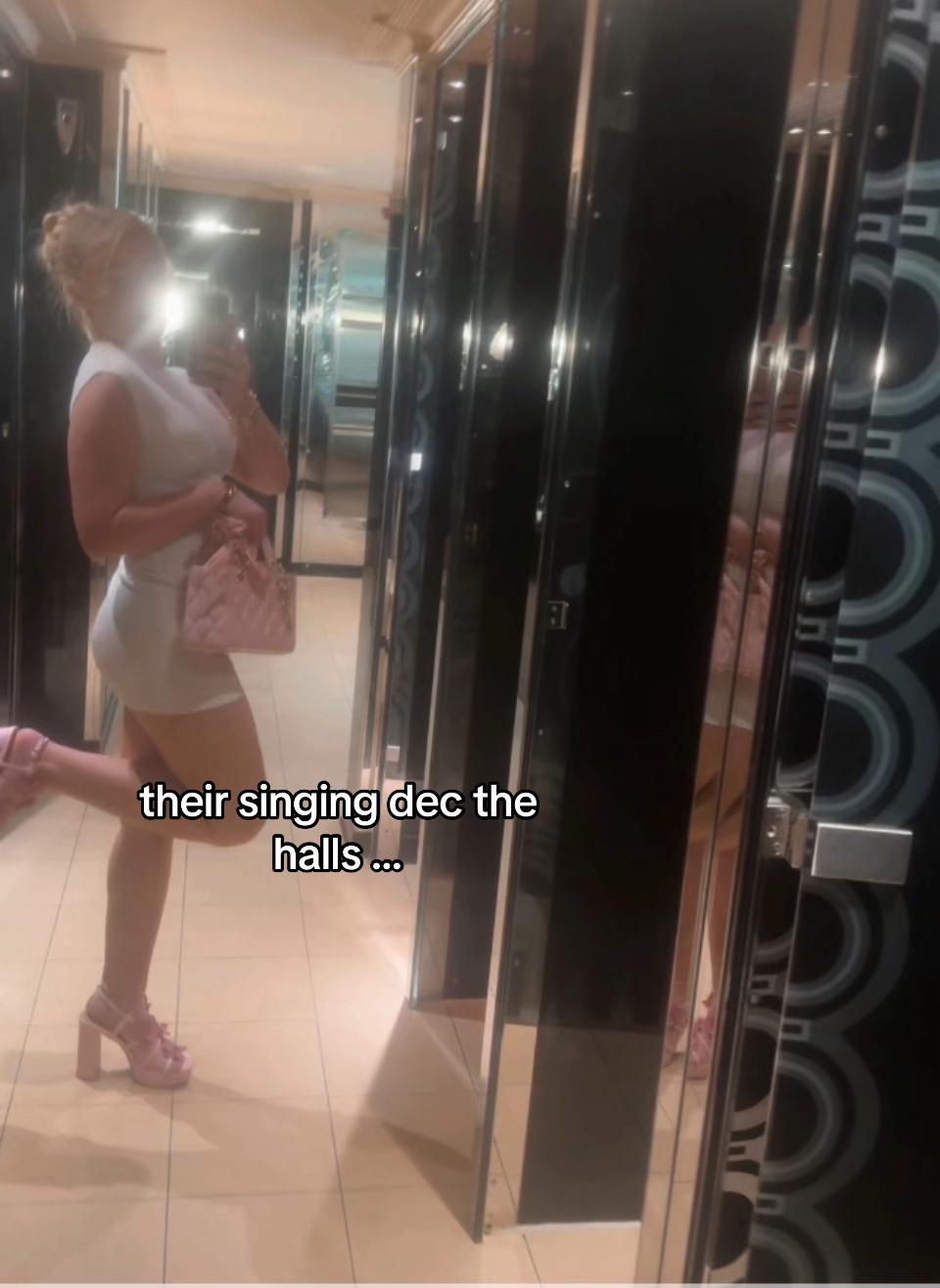 @H&euml;tty🦋