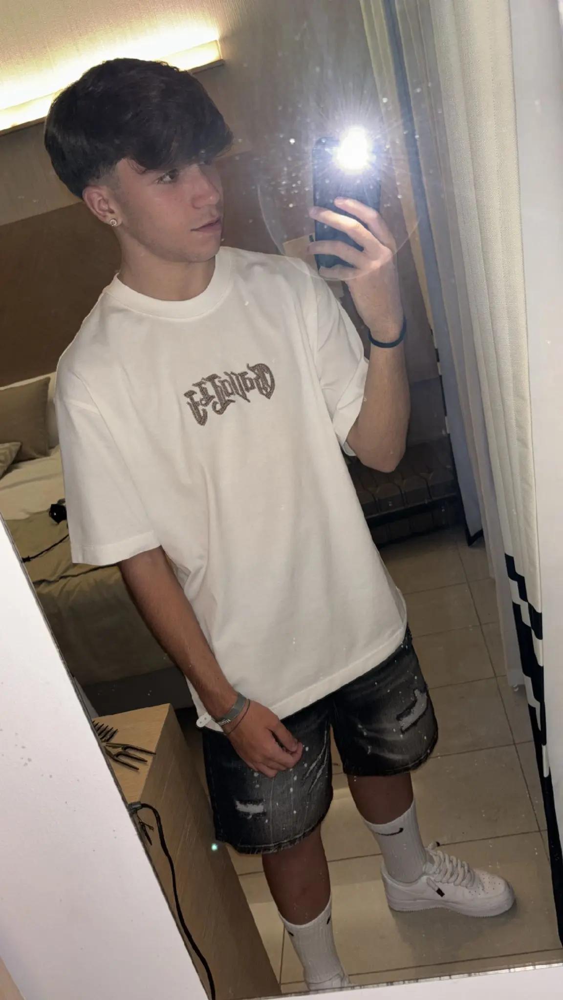 @𝓡.𝓥.