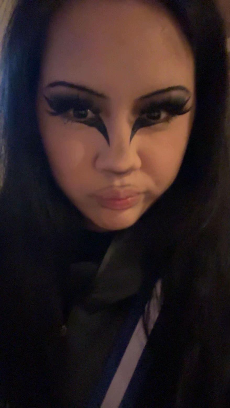 @☠️ CannibalGrrl ୧ ‧₊° 🥩🦴 ⋅
