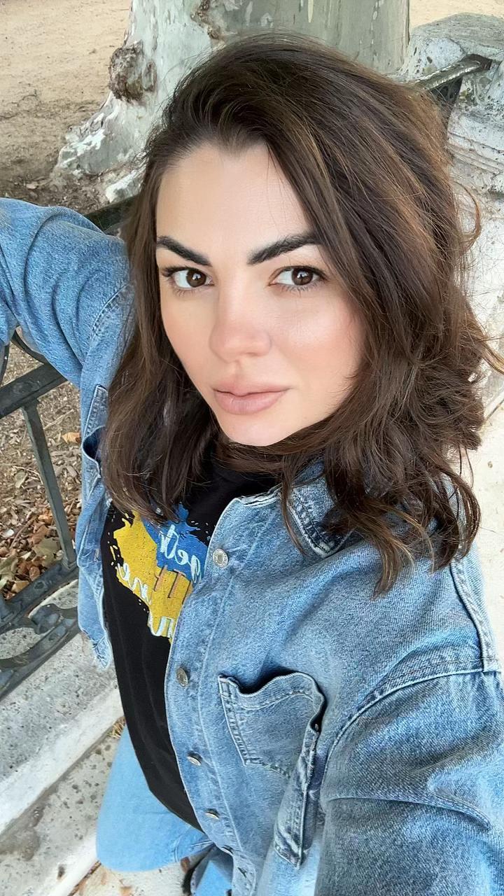 @Elena