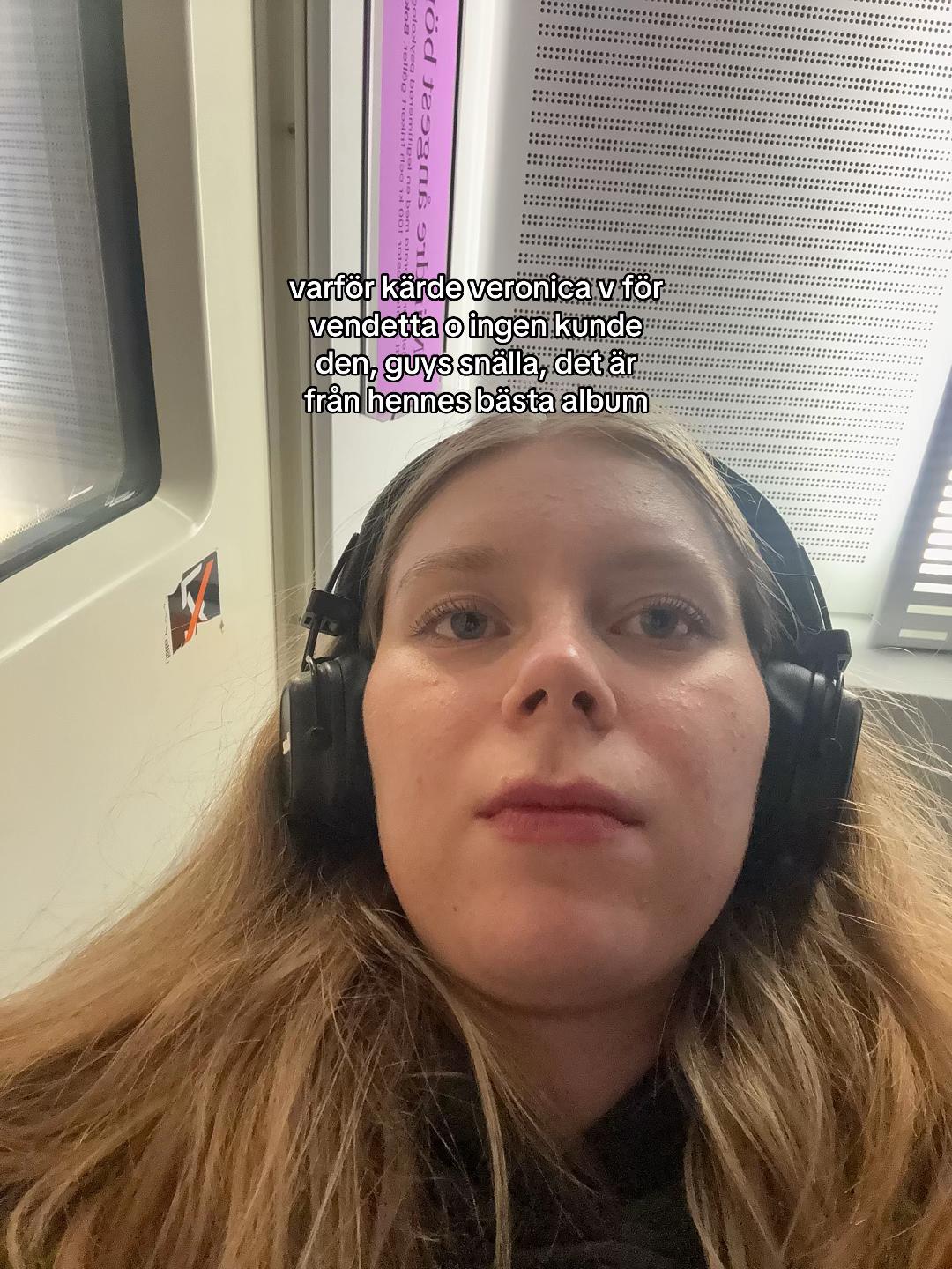@clara 𝜗𝜚