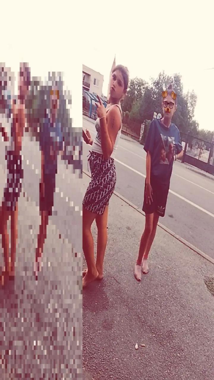 @Sara ľúbi iba jednho