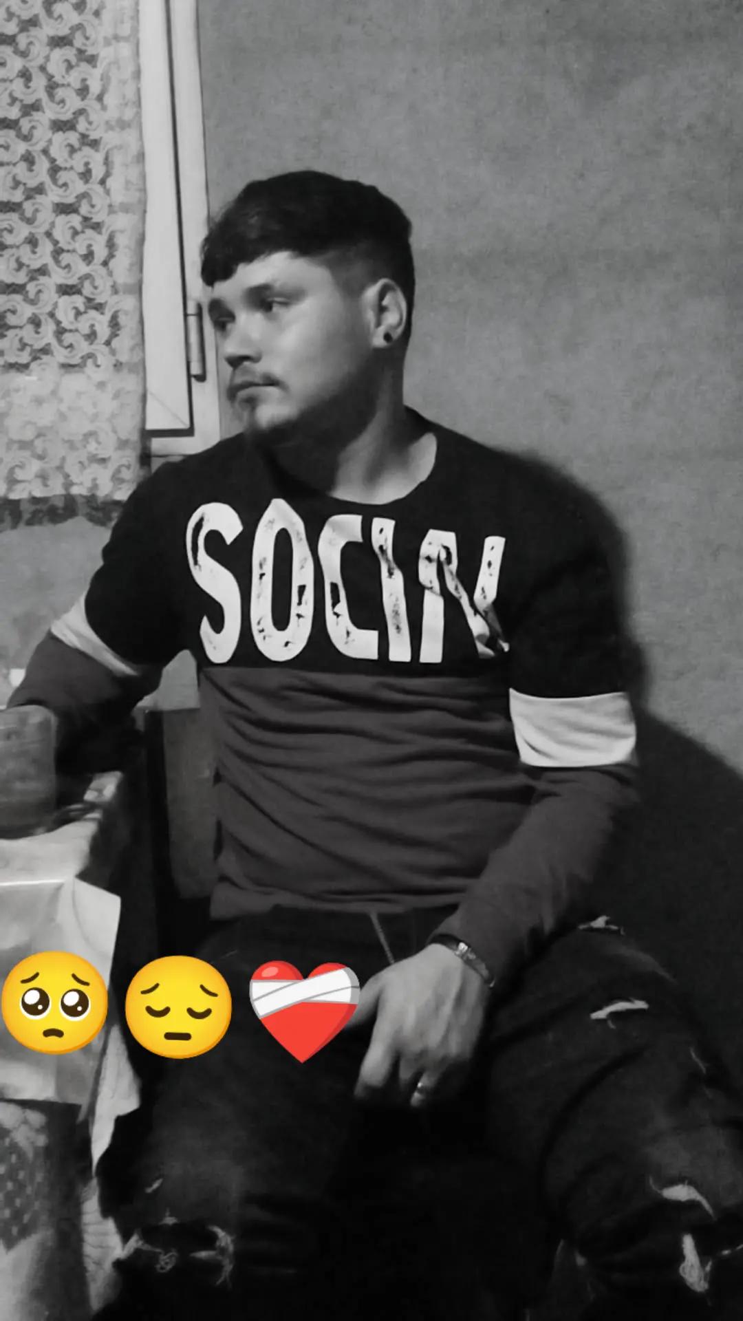 @Cătălin&hearts;️🧨