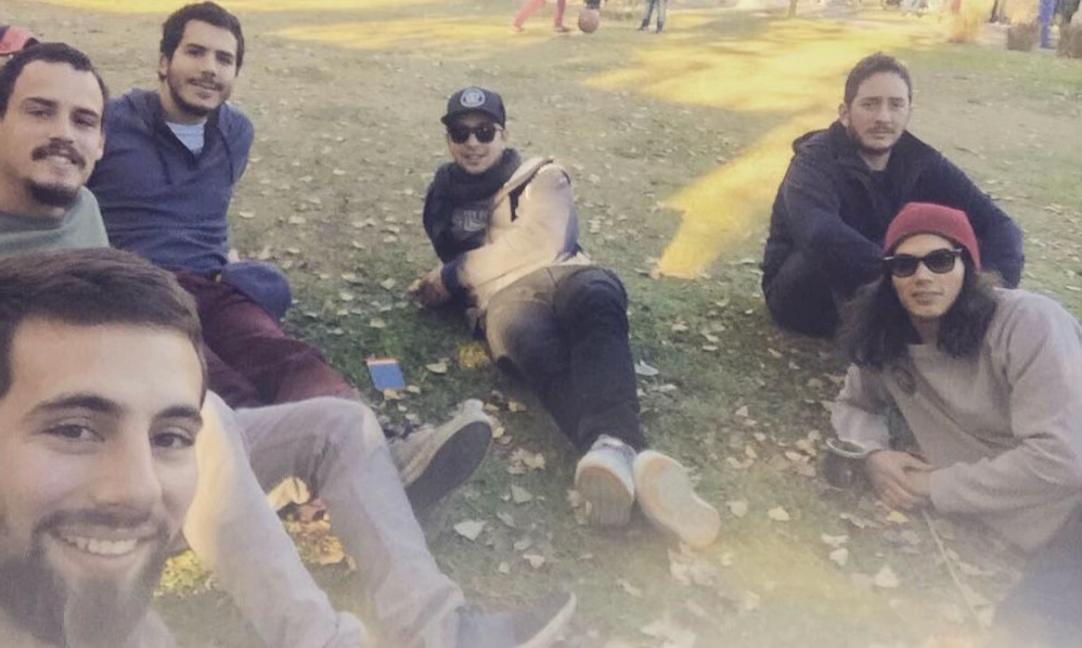 @🌍