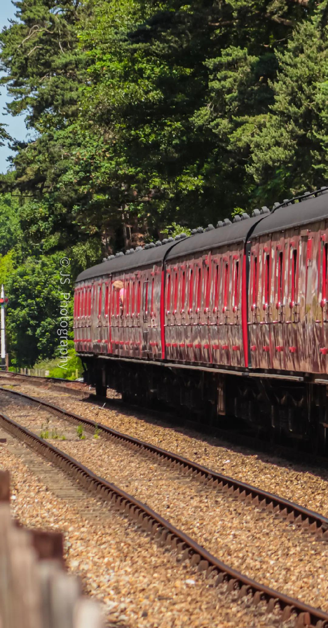 @LynnRailUK