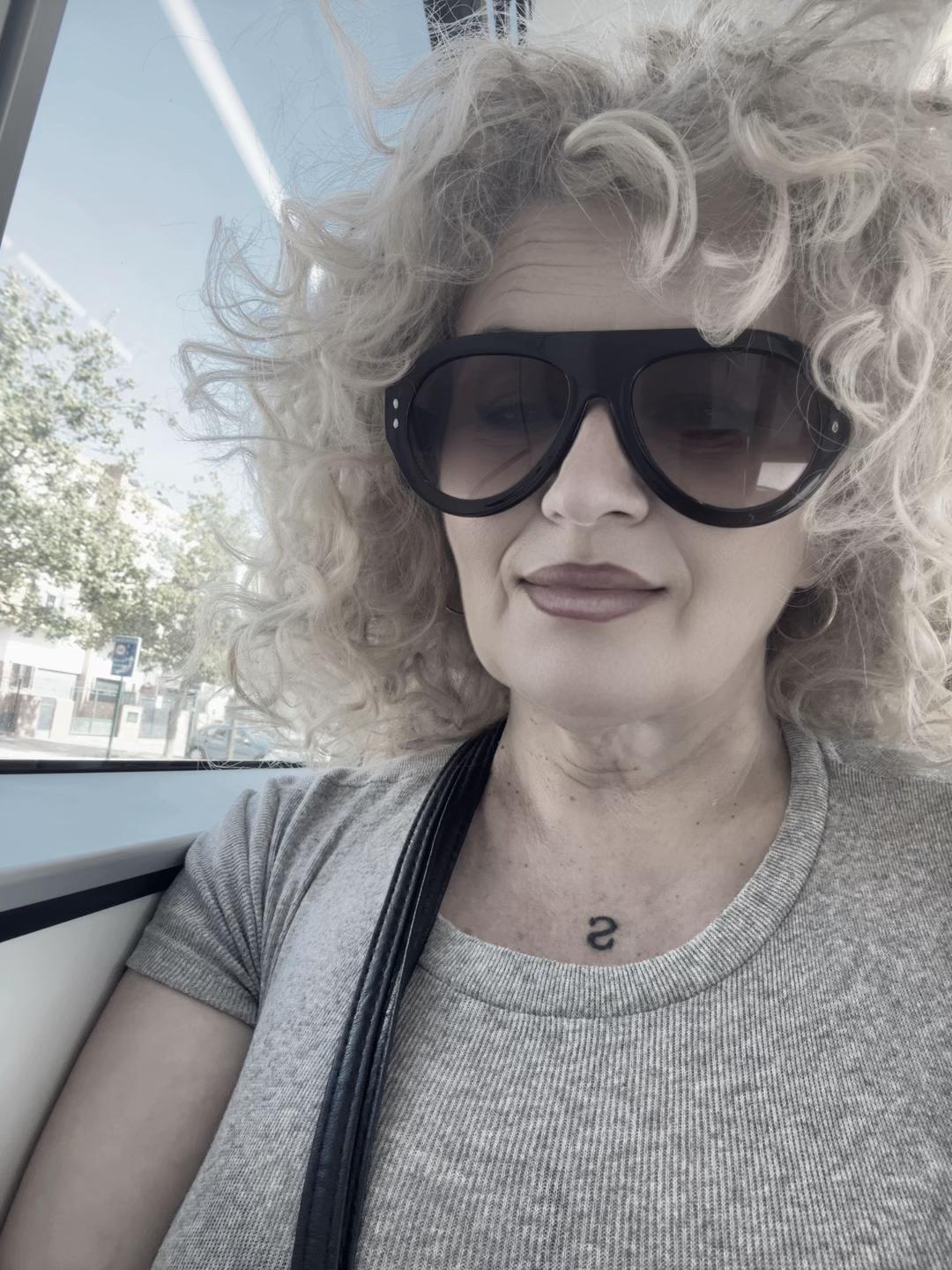 @Silvia.
