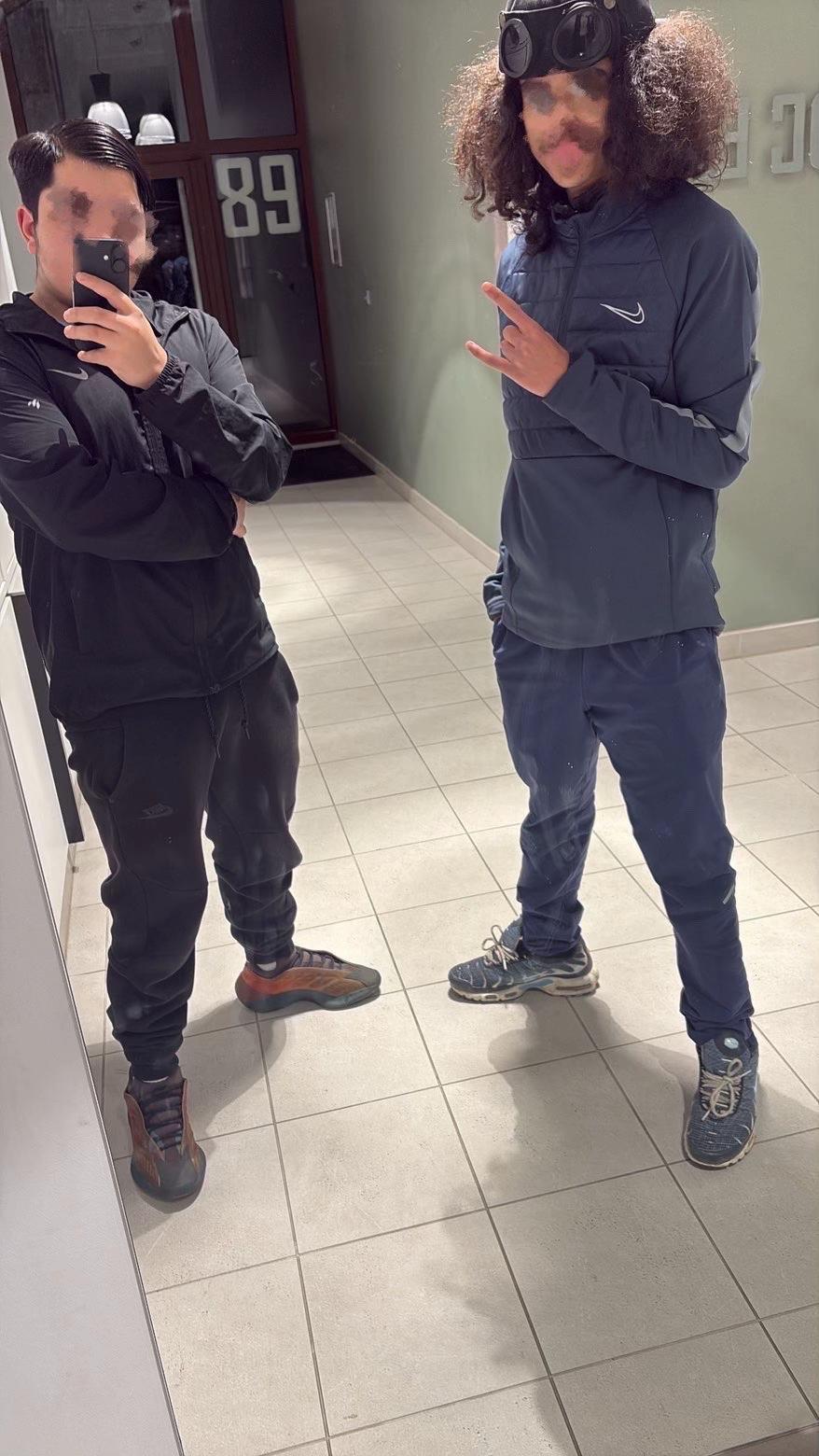 @R2😶🌫️