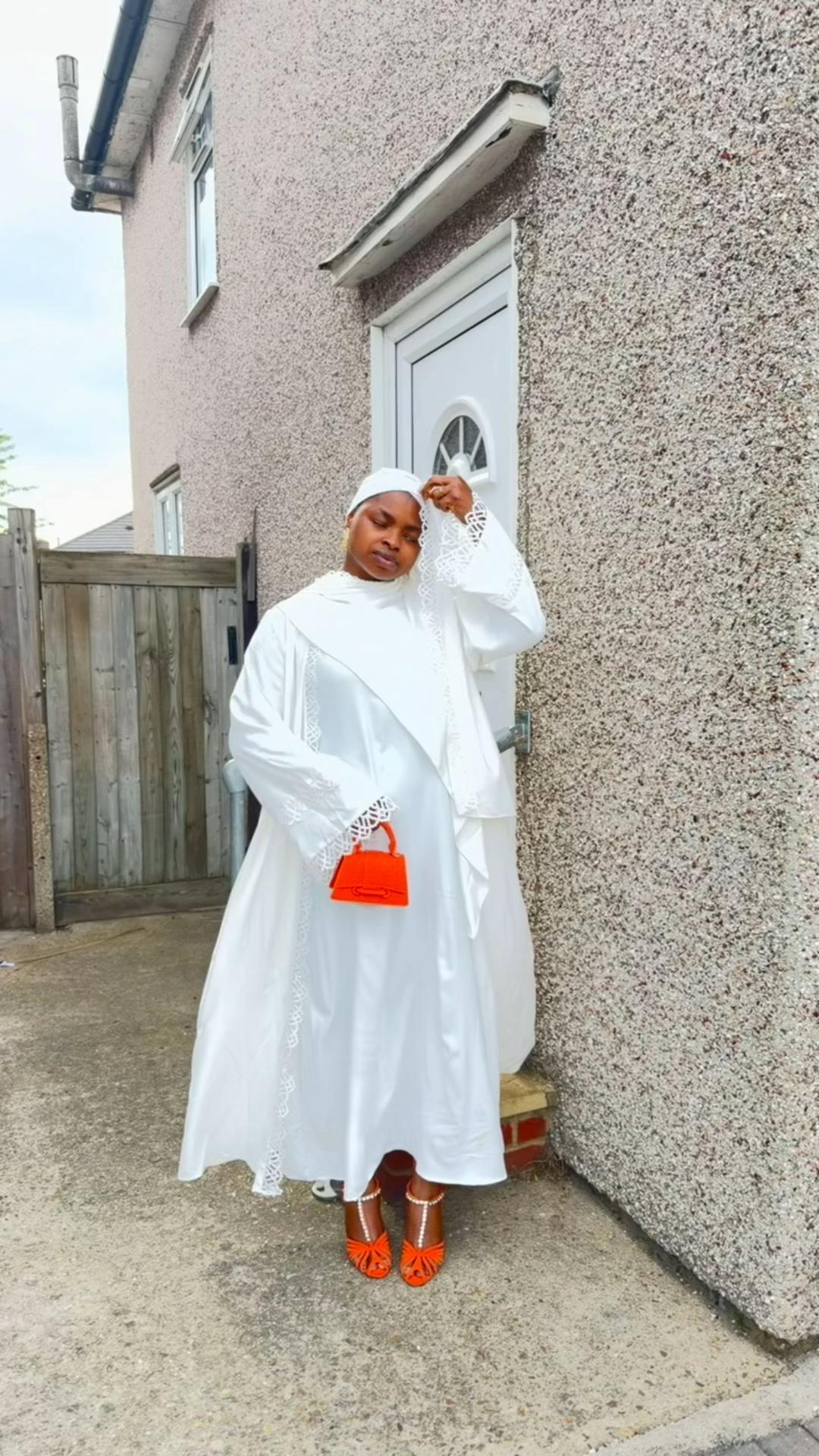 @Queen 👸 of Mimics 💫