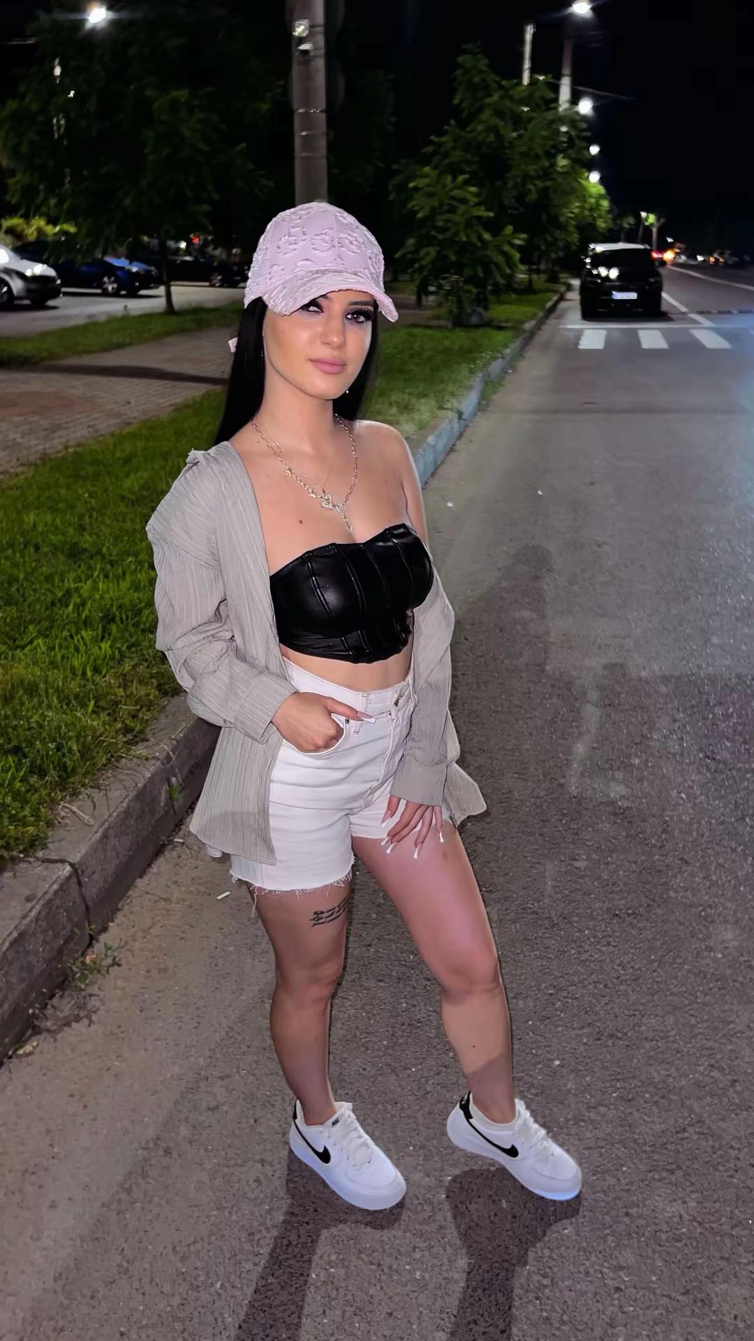 @𝓔𝓵𝓮𝓷𝓪 𝓜𝓪𝓻𝓲𝓪💛