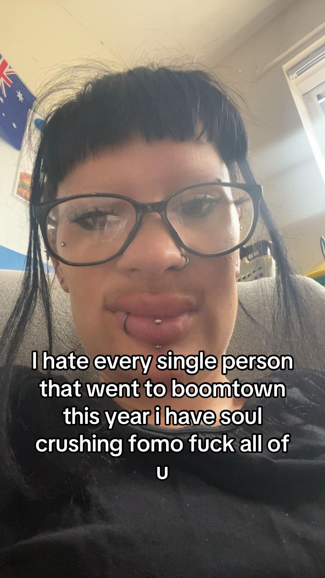 @Lara