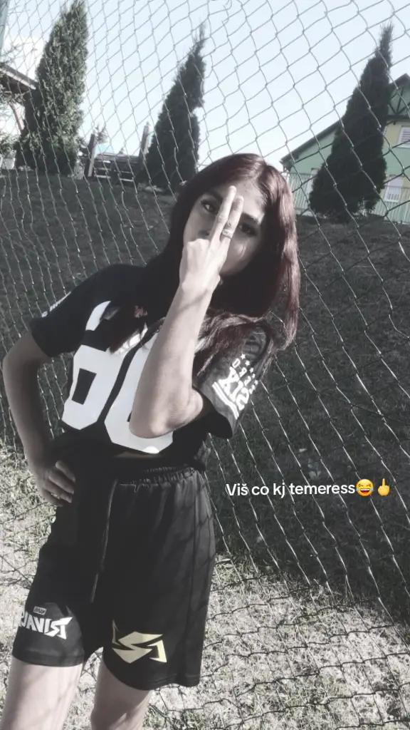 @Yœngz Łīły❤😘