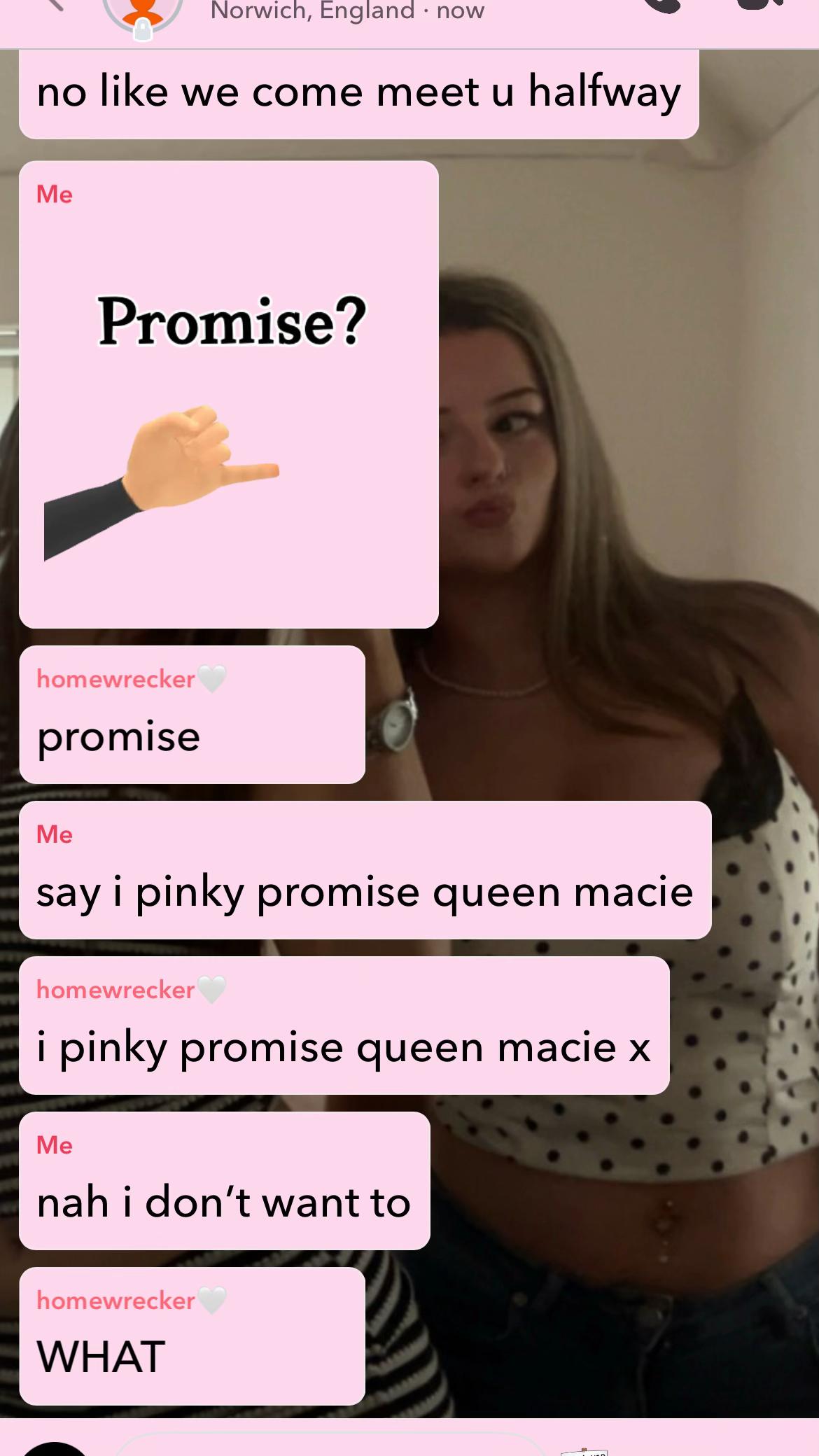 @😚😚