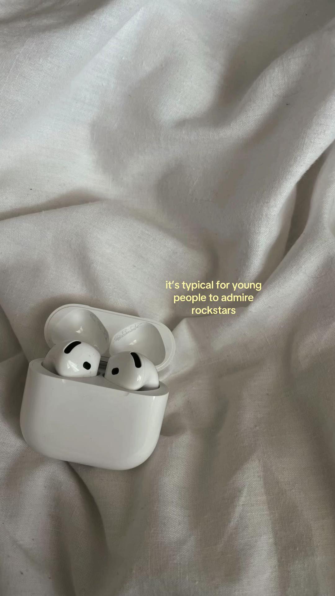 @￴
