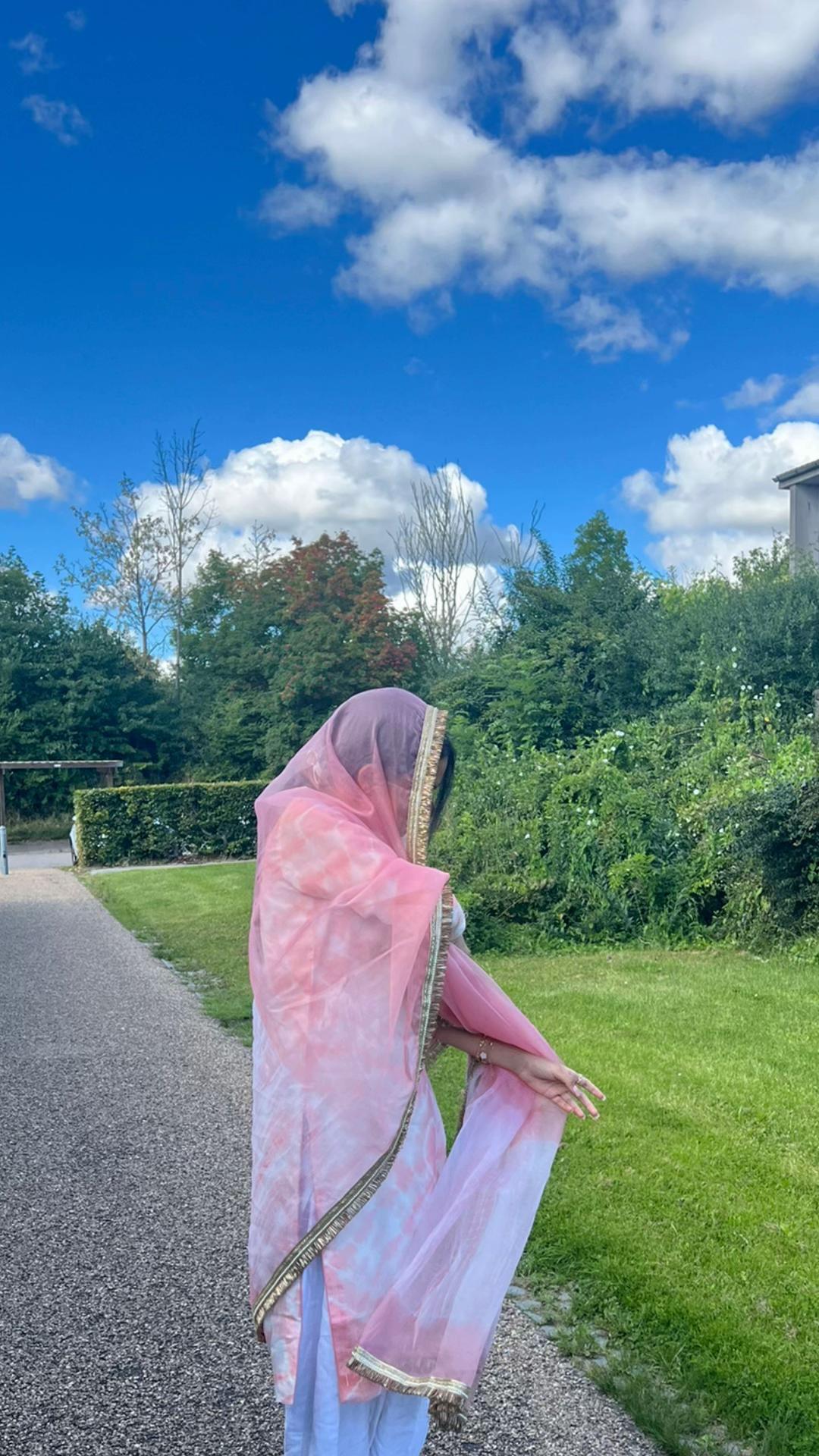@Kaur✨