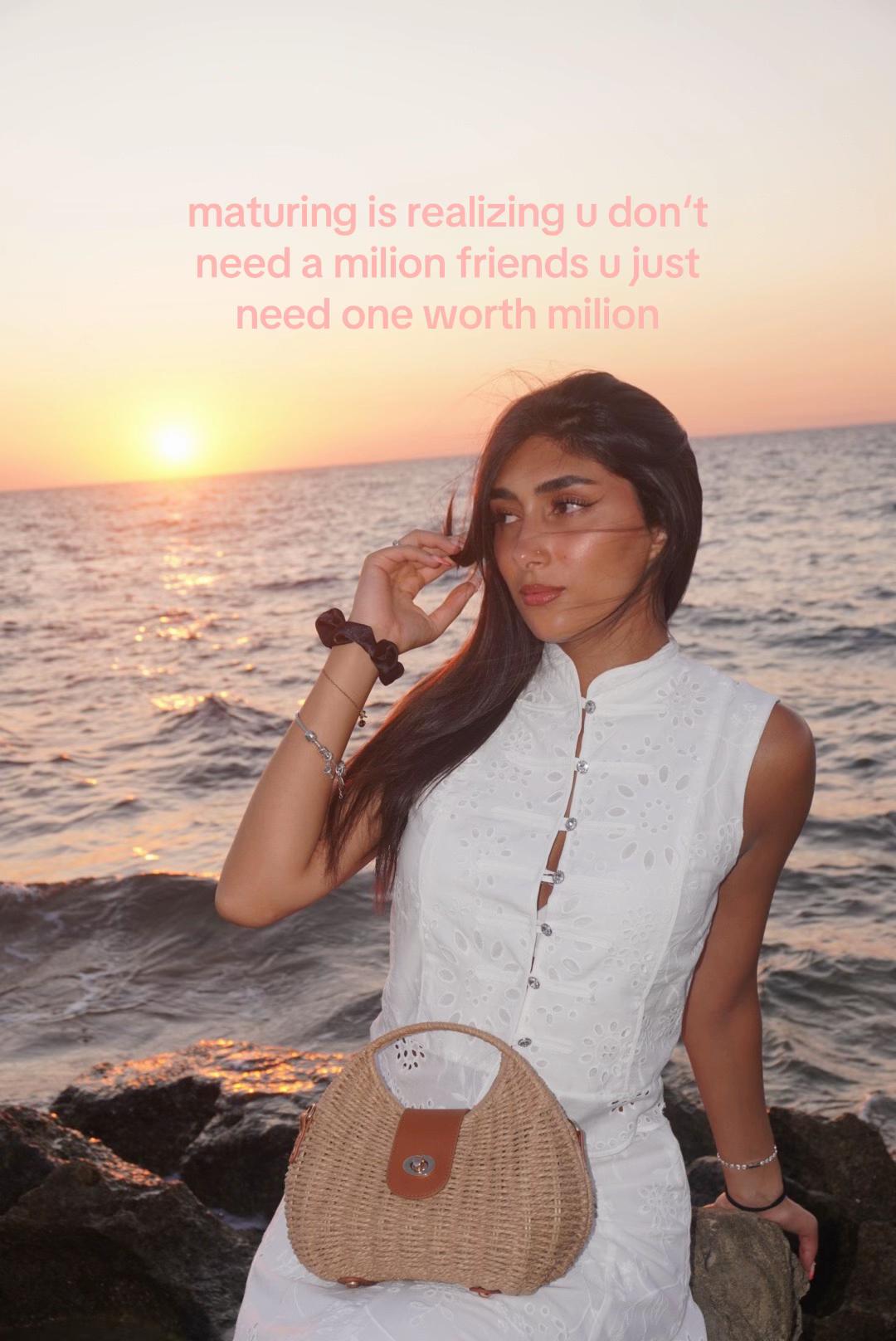 @rosyy.aielloo