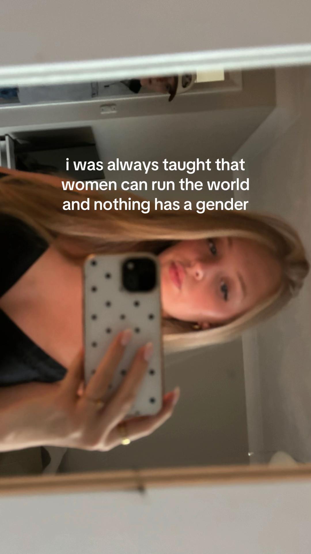 @𝐄𝐕𝐈𝐄🍸