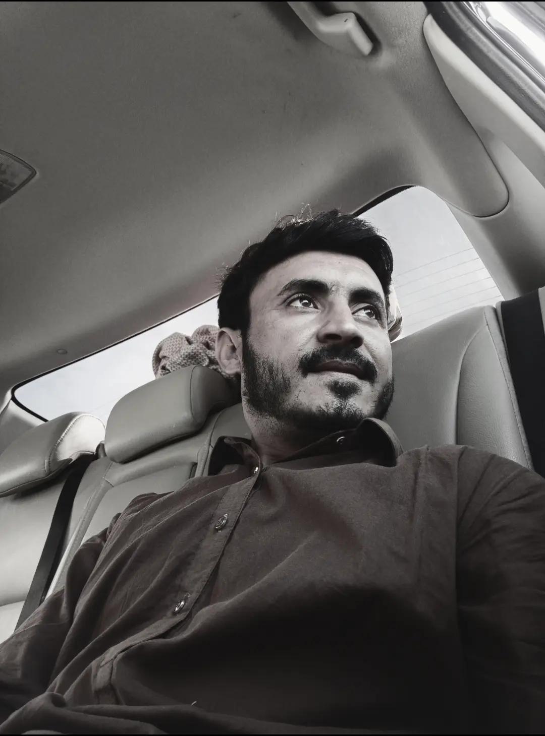 @juMa sheRaNi (_🙎_)