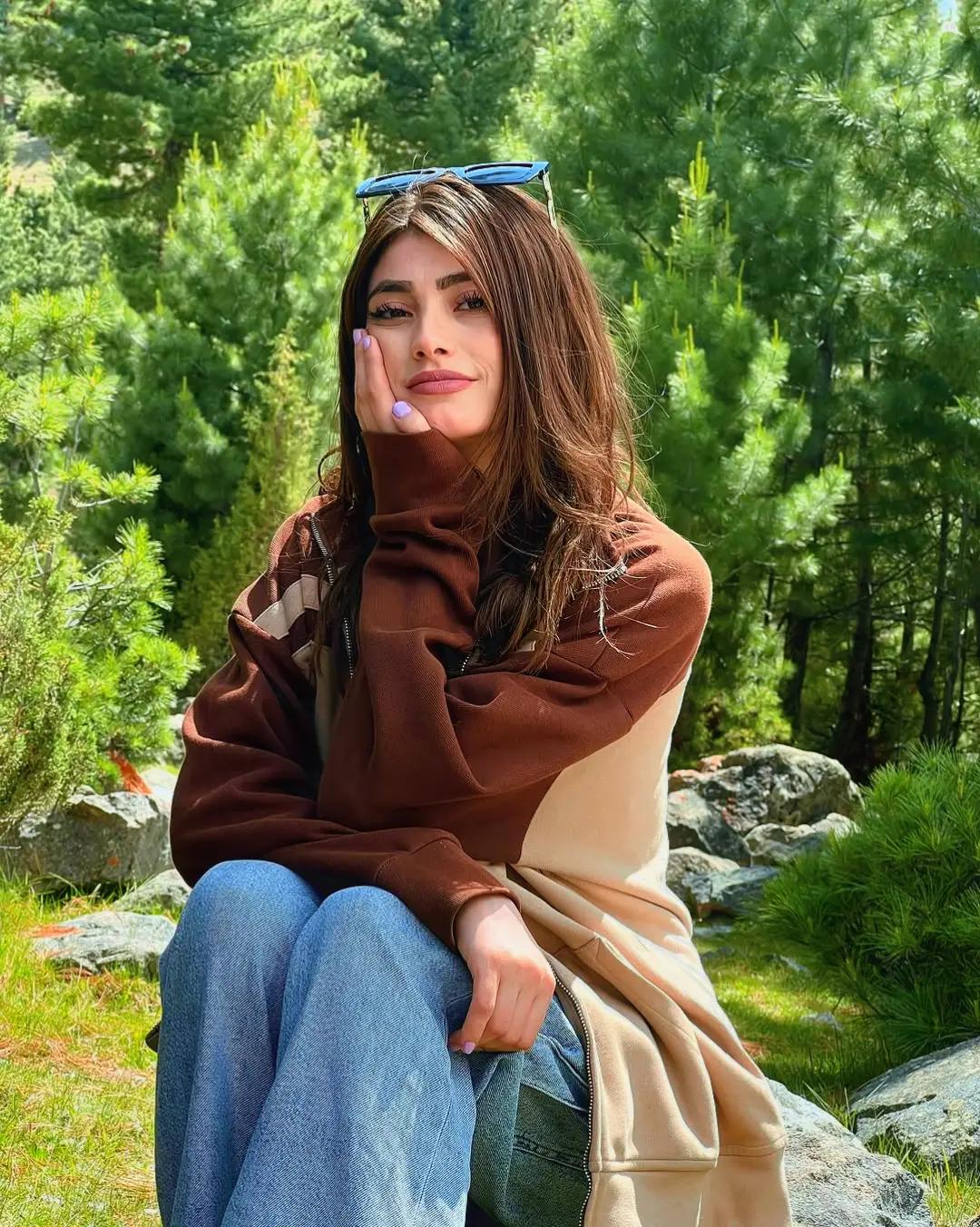 @raveena.official