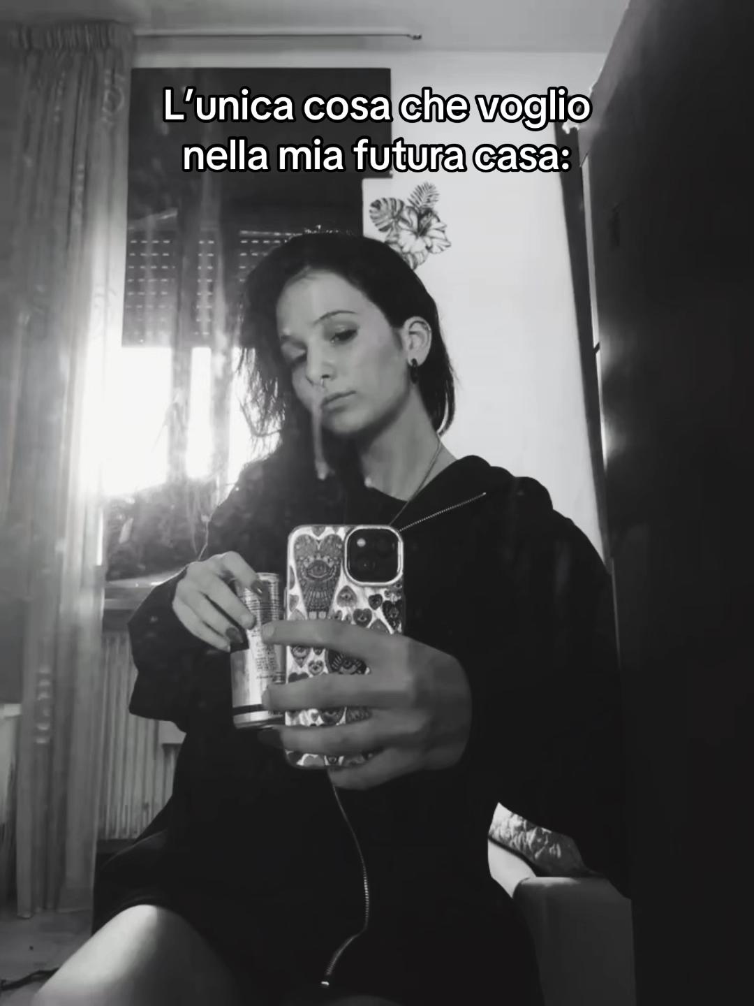 @ImjustLena