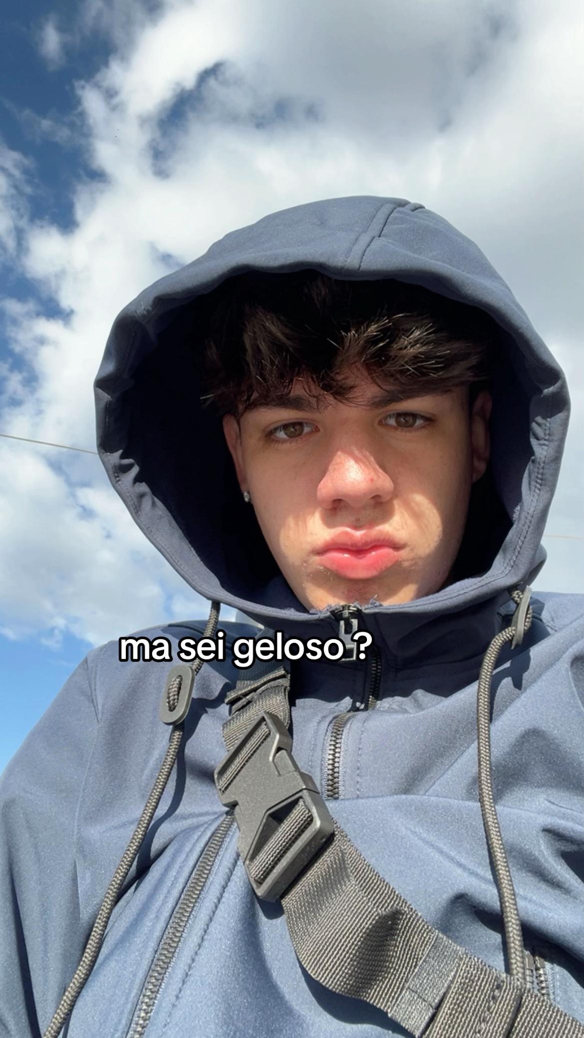 @danielll