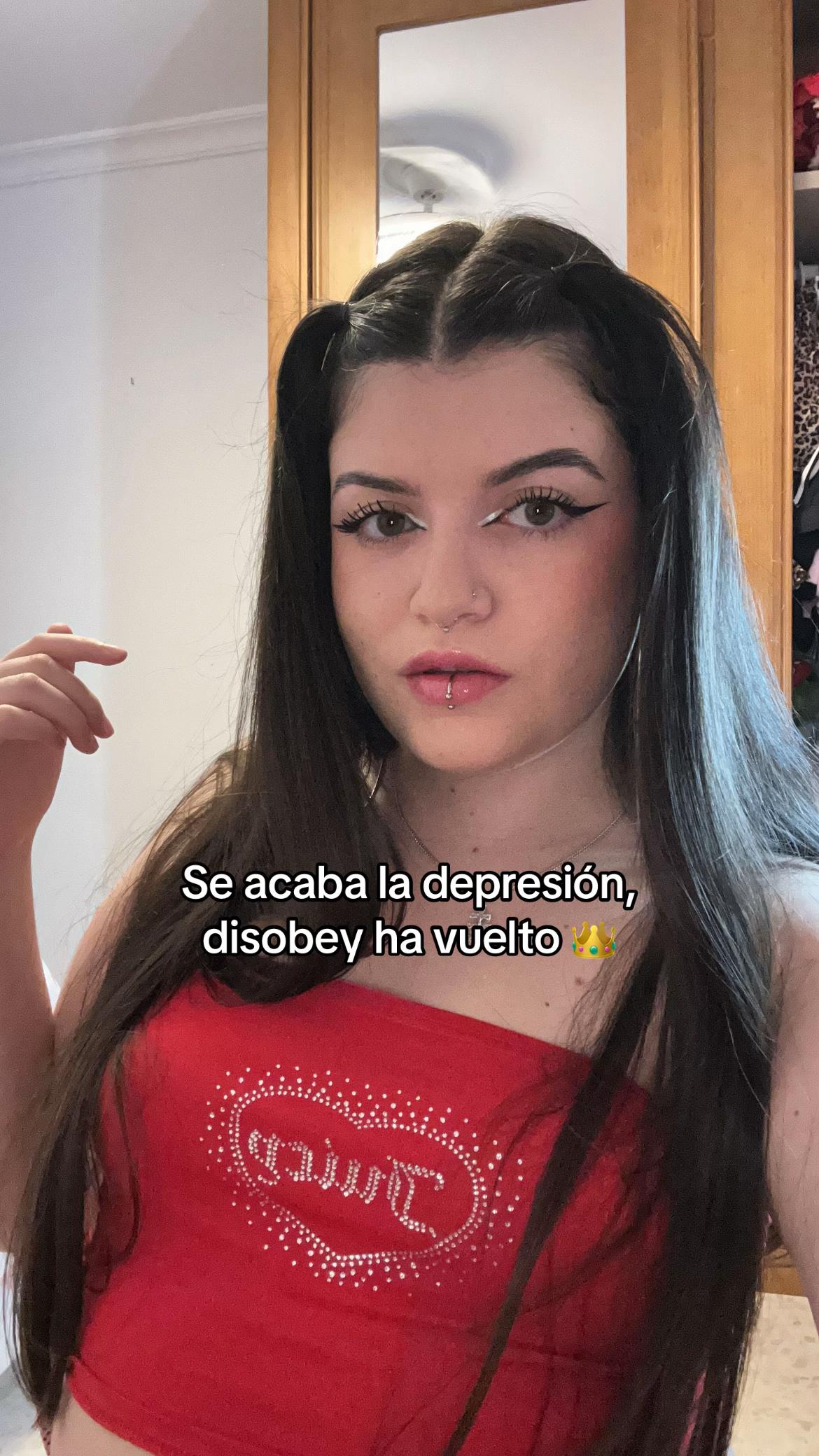 @𝔄𝔩𝔢𝔧𝔞𝔫𝔡𝔯𝔞 🧛🏻&zwj;♀️
