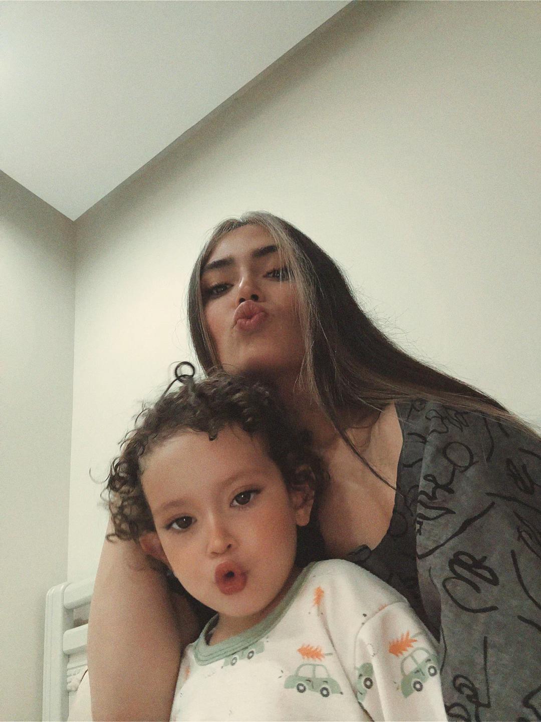 @Niayesh Khanian