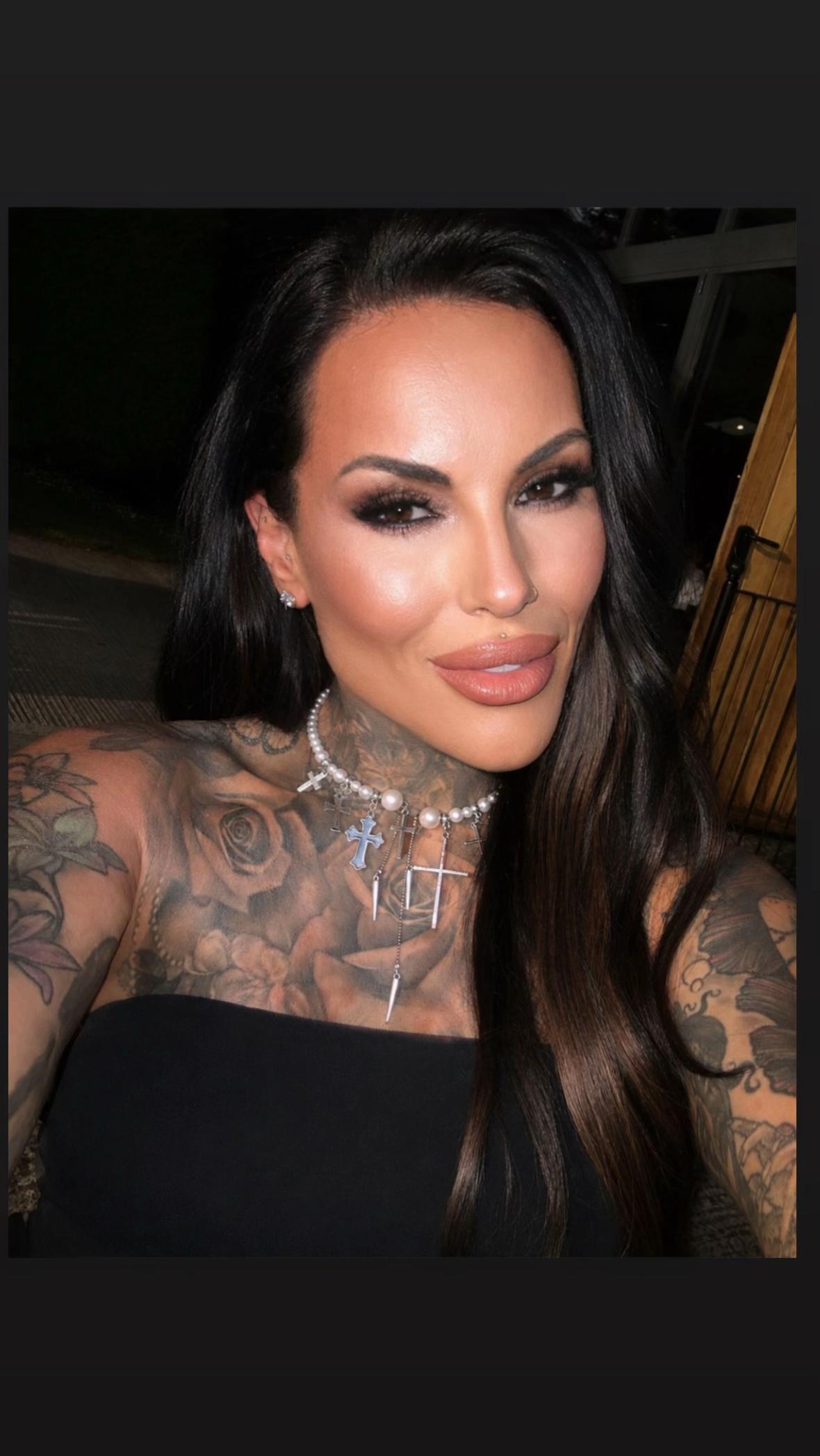 @thegothbarbie1