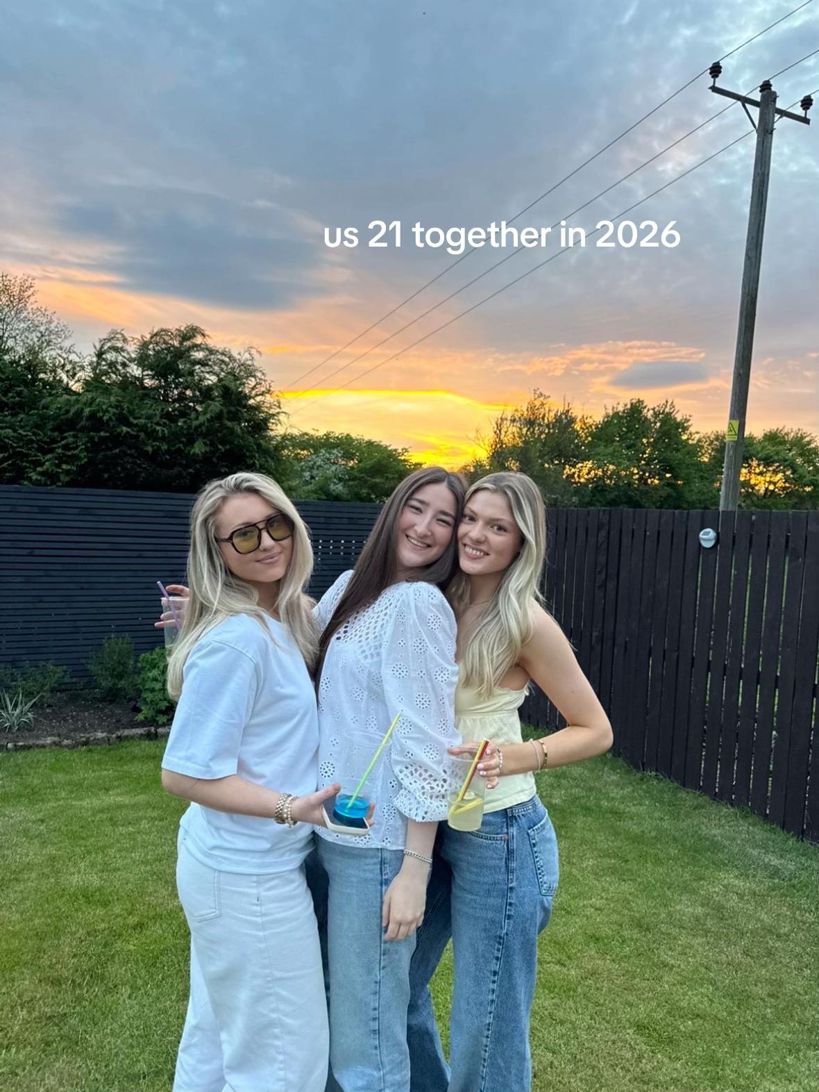 @Megan x