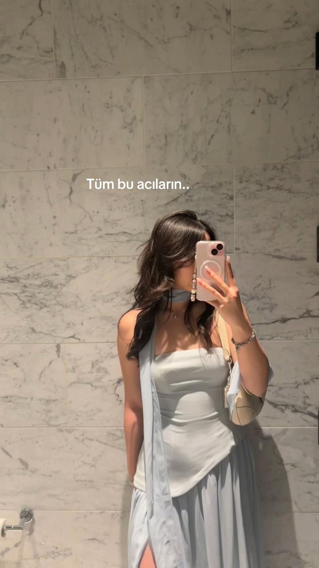 @🦢
