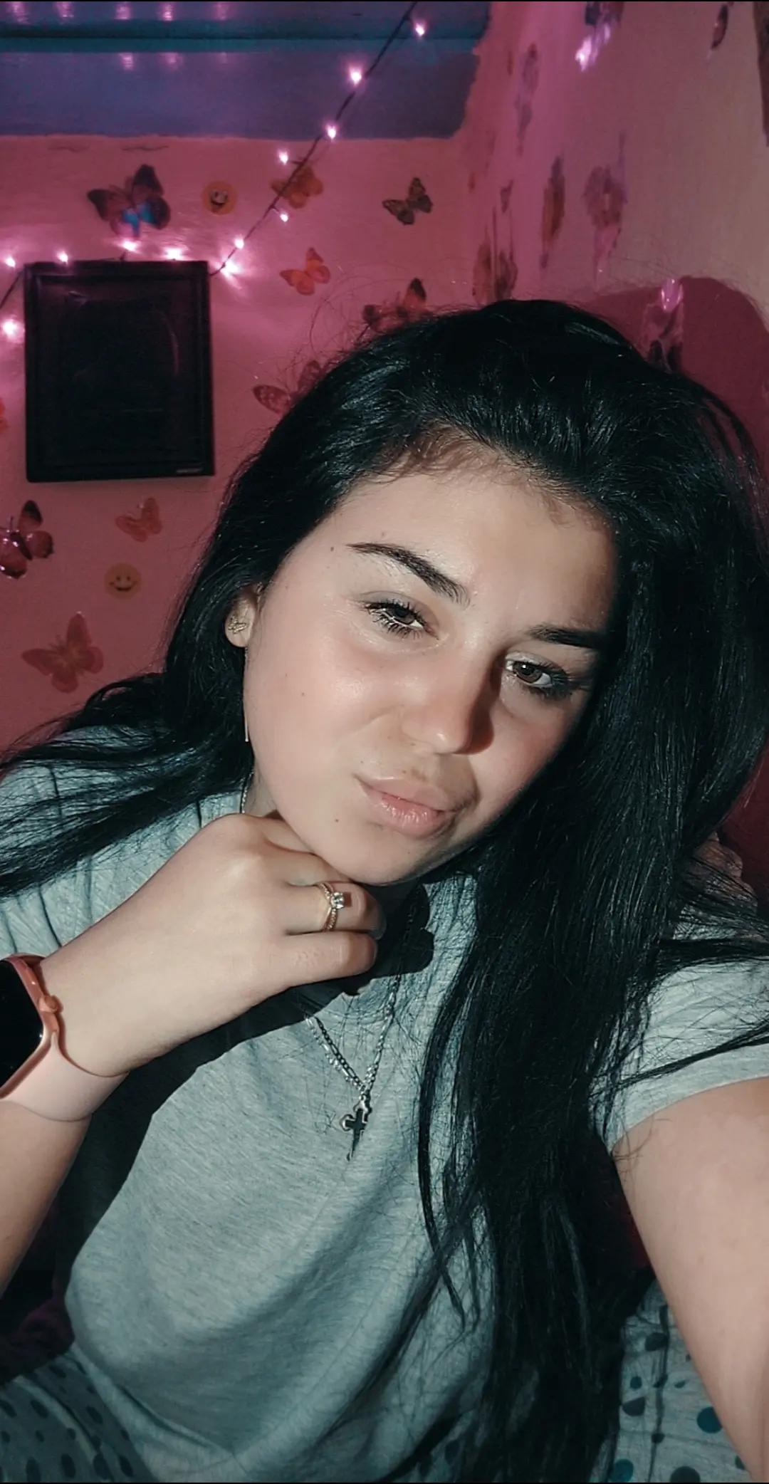 @🫶Adelina 🫶