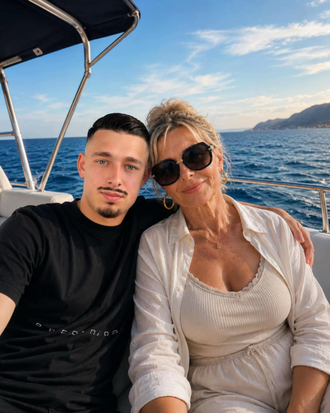 @𝐀𝐀𝐀🌴