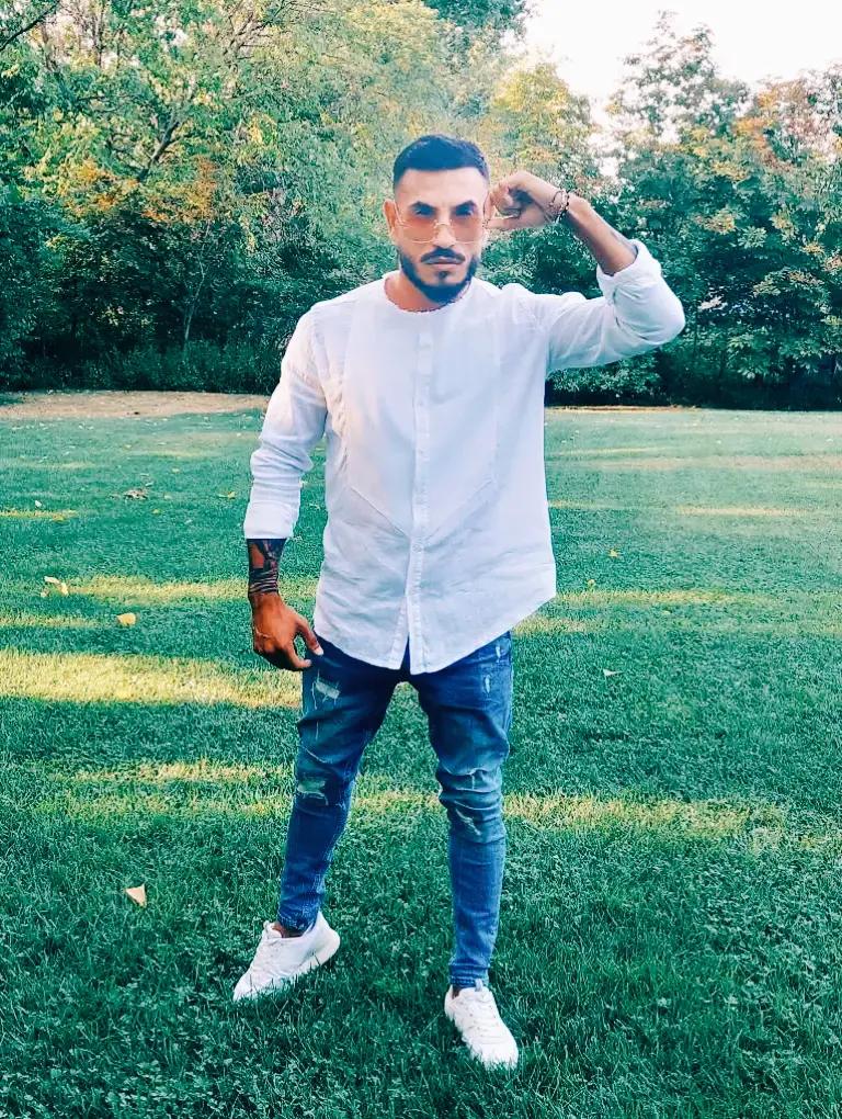 @MădăLin 👑