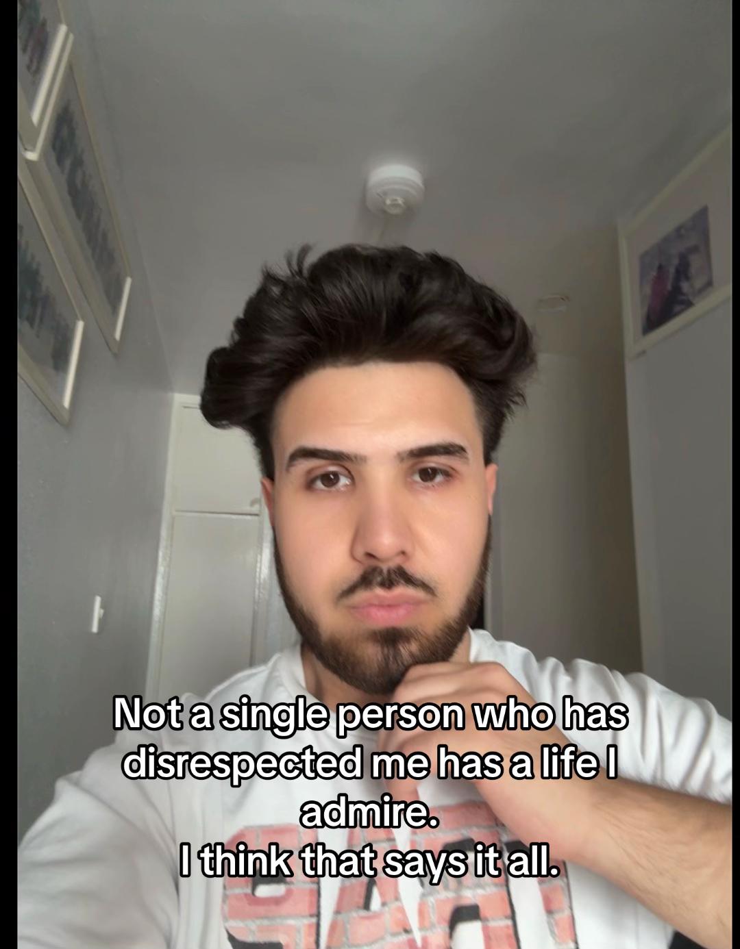 @Sam🤩