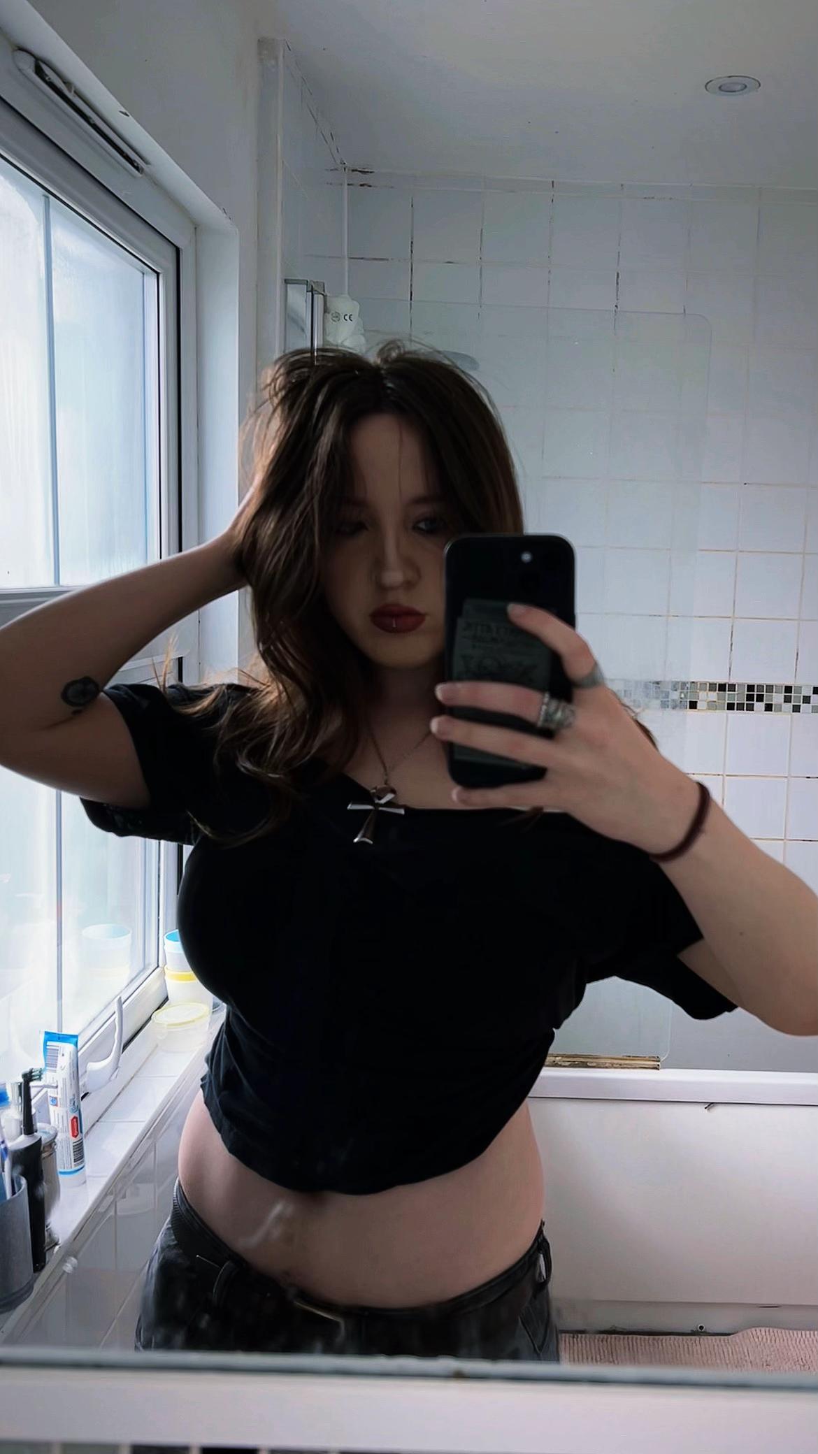 @𝐴𝑠ℎ𝑙𝑒𝑖𝑔ℎ 🍒