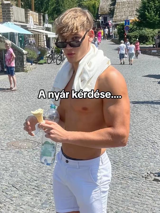 @Molnár András