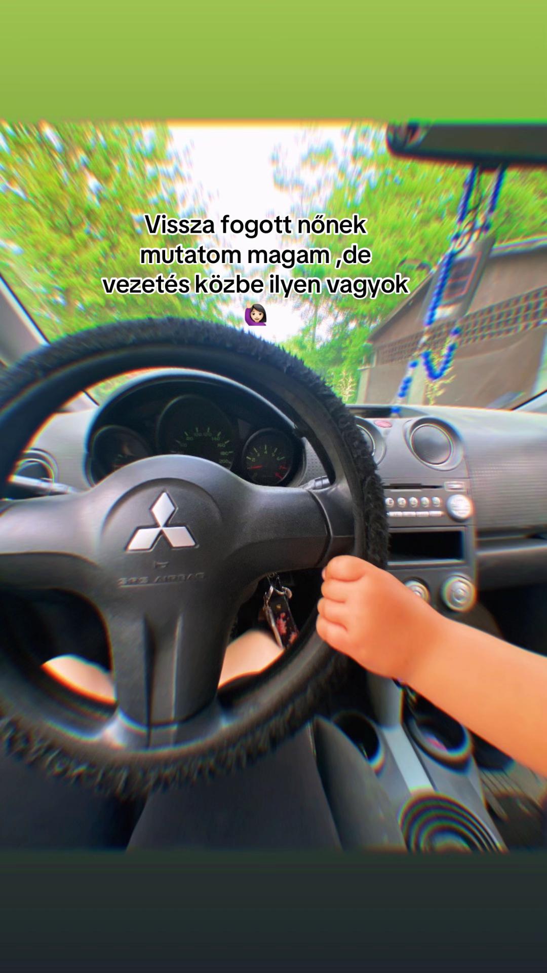 @lakatoserzsi